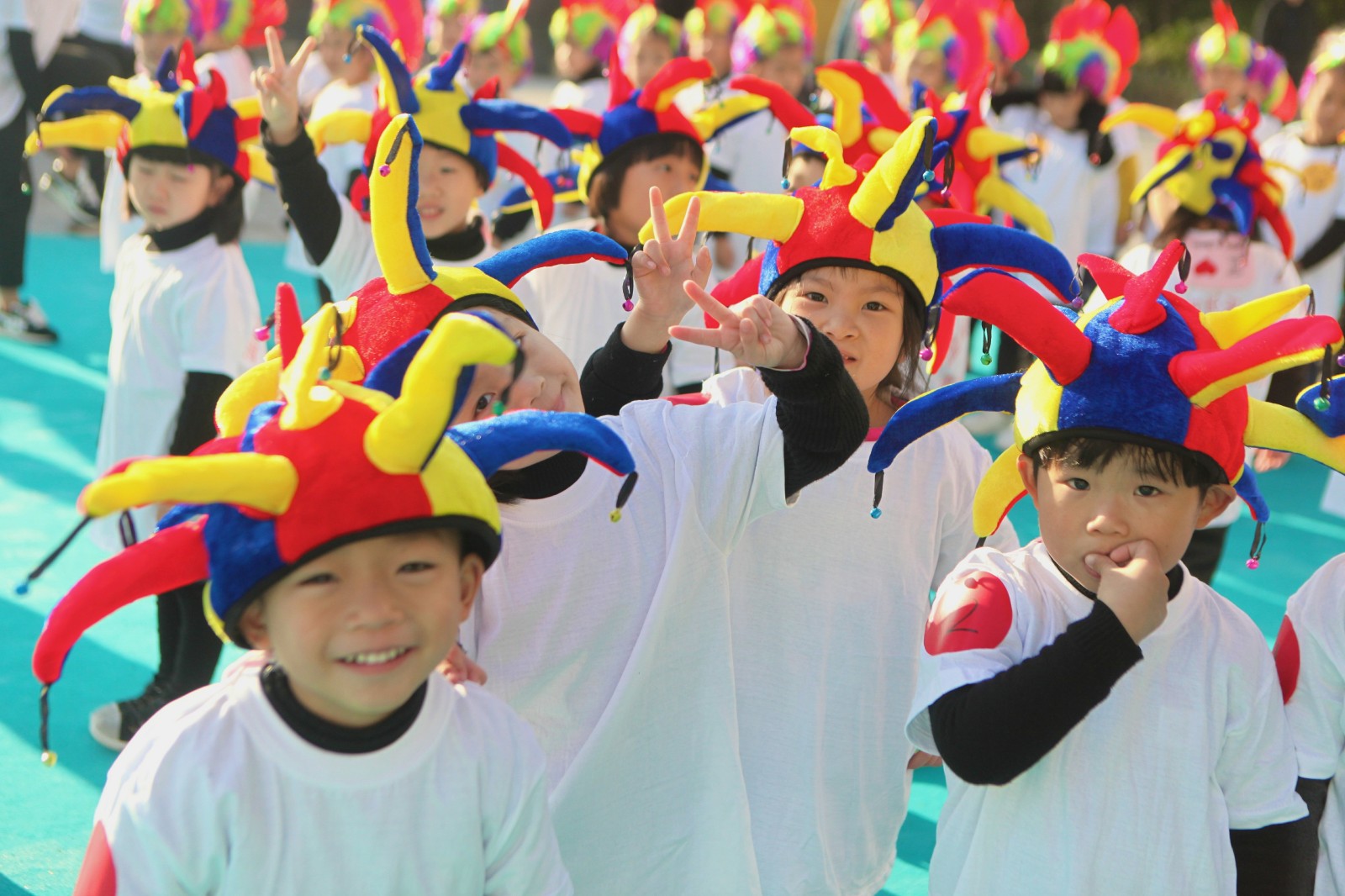 2016年12月9日上午,我们迎来了长天幼儿园第九届亲子运动会——亲子炫