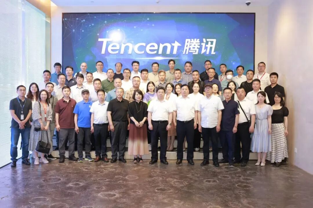 促进&ldquo;人工智能教育&rdquo;普及，推动&ldquo;人工智能教育&rdquo;创新