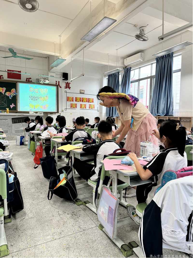 —顺德区容桂瑞英小学综合科组教研活动